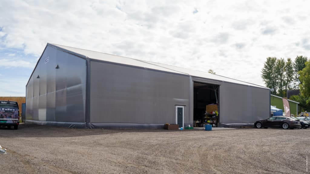 Thermohall er vår isolerte plasthall, og brukes til å kle alle våre haller.